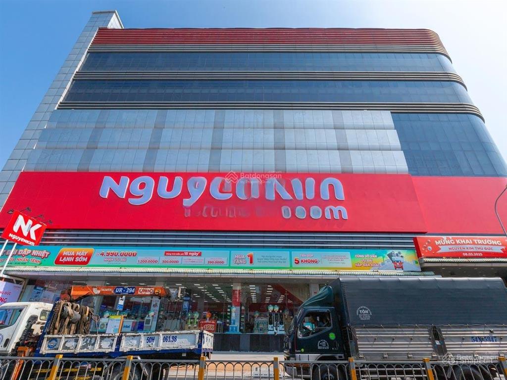 Bán nhà góc 2 mặt tiền ngay võ văn ngân  dt 25x25m  xd hầm 7 tầng  hđt 250 tr/th  giá 54 tỷ tl