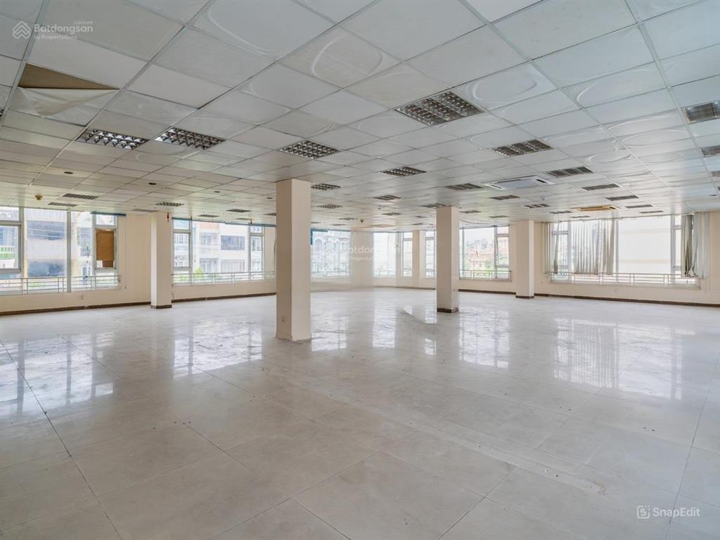 Siêu vị trí đắc địa góc 2 mặt tiền phan xích long  dt 20x20m  hầm 3 tầng  hđt 480 tr/th  165 tỷ