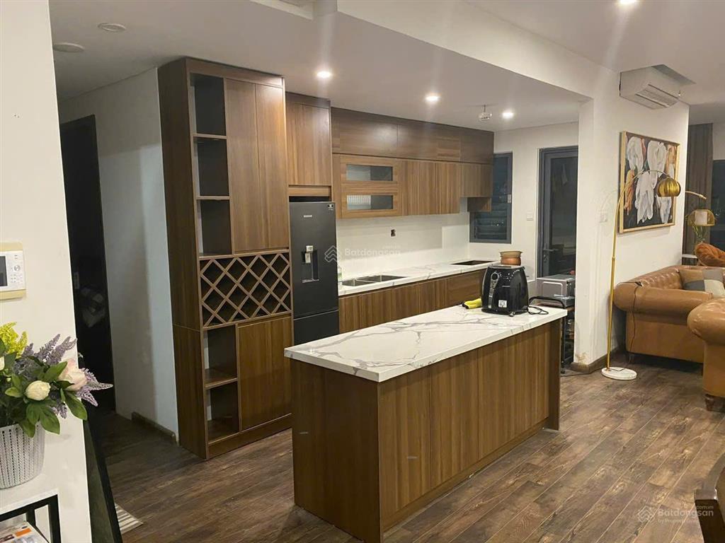 Bán cc mandarin garden 172 m2 giá chỉ 18,9 tỷ với 3pn, 3wc hướng mát full nội thất  0971 864 ***