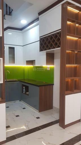 Chính chủ cho thuê nhà riêng xây mới tinh  kim mã  giảng võ, q.ba đình  4 ngủ  nhà đẹp  ở ngay