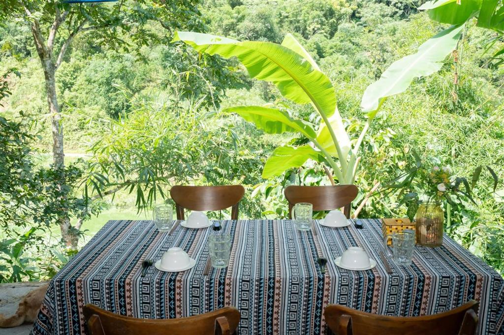 Chuyển nhượng resort pù luông 6.000m², 3.500m² thổ cư, 8 bungalow