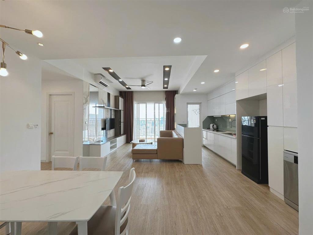 Sunrise city view, 25 triệu/th, 138 m2, 3pn, 2wc, full nội thất sẵn key xem nhà