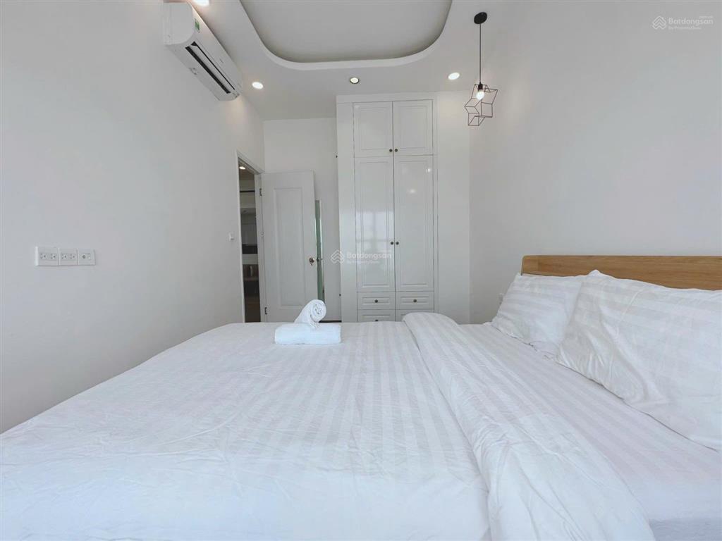 Sunrise city view, 25 triệu/th, 138 m2, 3pn, 2wc, full nội thất sẵn key xem nhà