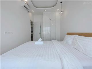 Sunrise city view, 25 triệu/th, 138 m2, 3pn, 2wc, full nội thất sẵn key xem nhà