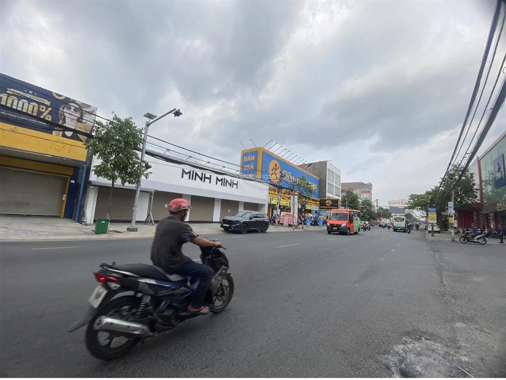 Bán nhanh mặt tiền ngang 15m đường phạm văn thuận, tam hiệp, biên hoà