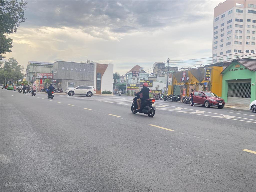 Bán mặt tiền( 10mx30m )trương định ,biên hoà shr full thổ cư