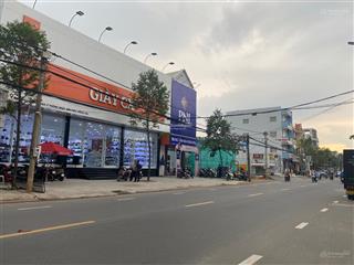 Cho thuê nhà mặt tiền phạm văn thuận ,ngang 10m/300m2 giá chỉ 70tr