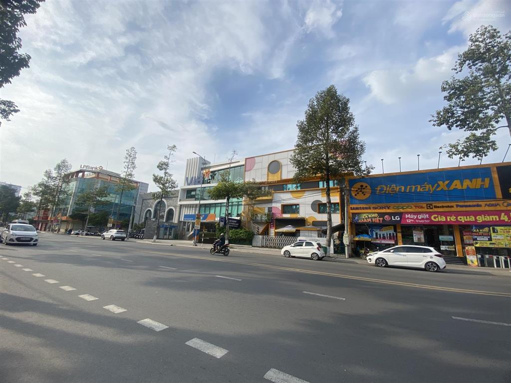 Cho thuê tòa nhà mặt tiền 18m võ thị sáu, biên hòa có hầm + thang máy