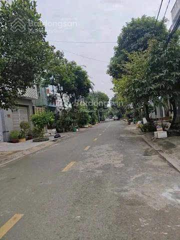 Bán lô đất 81m2 nằm trên đường nguyễn duy trinh quận 9, giá chỉ 28 triệu, sổ hồng riêng