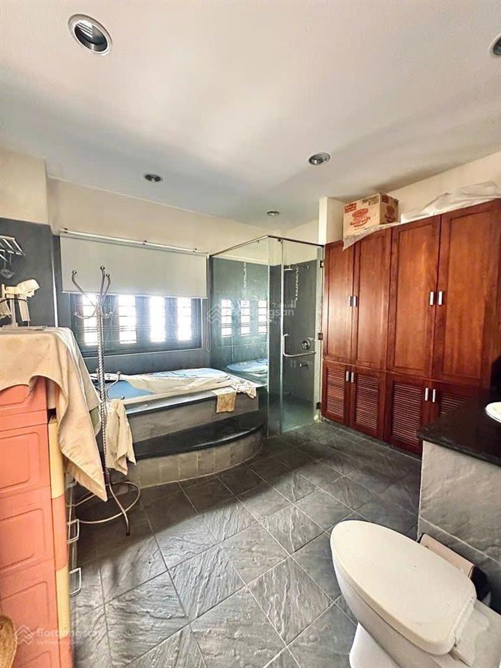 Bán nhà 5 tầng btct, hẻm xe hơi tránh, gần vòng xoay lê đại hành, quận 11, chỉ 9.4 tỷ