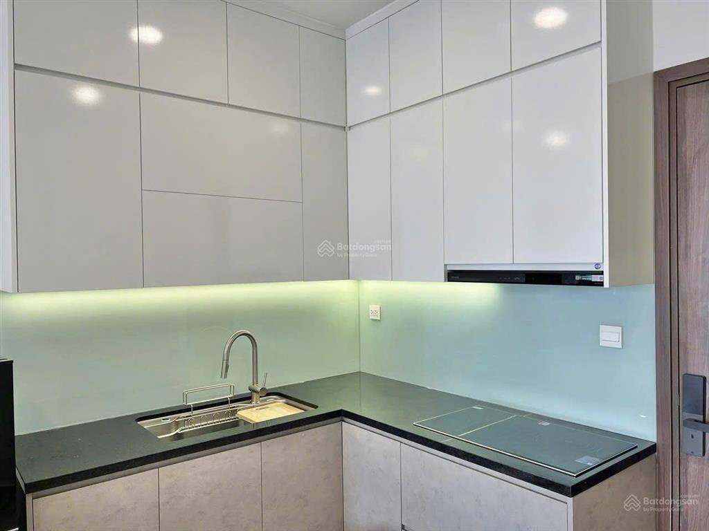 Căn hộ như ảnh  13,5 triệu, 2pn, 1wc full nội thất mới 100%, block a mới bàn giao