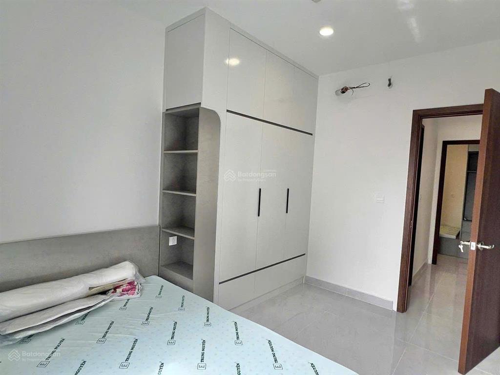 Căn hộ như ảnh  13,5 triệu, 2pn, 1wc full nội thất mới 100%, block a mới bàn giao