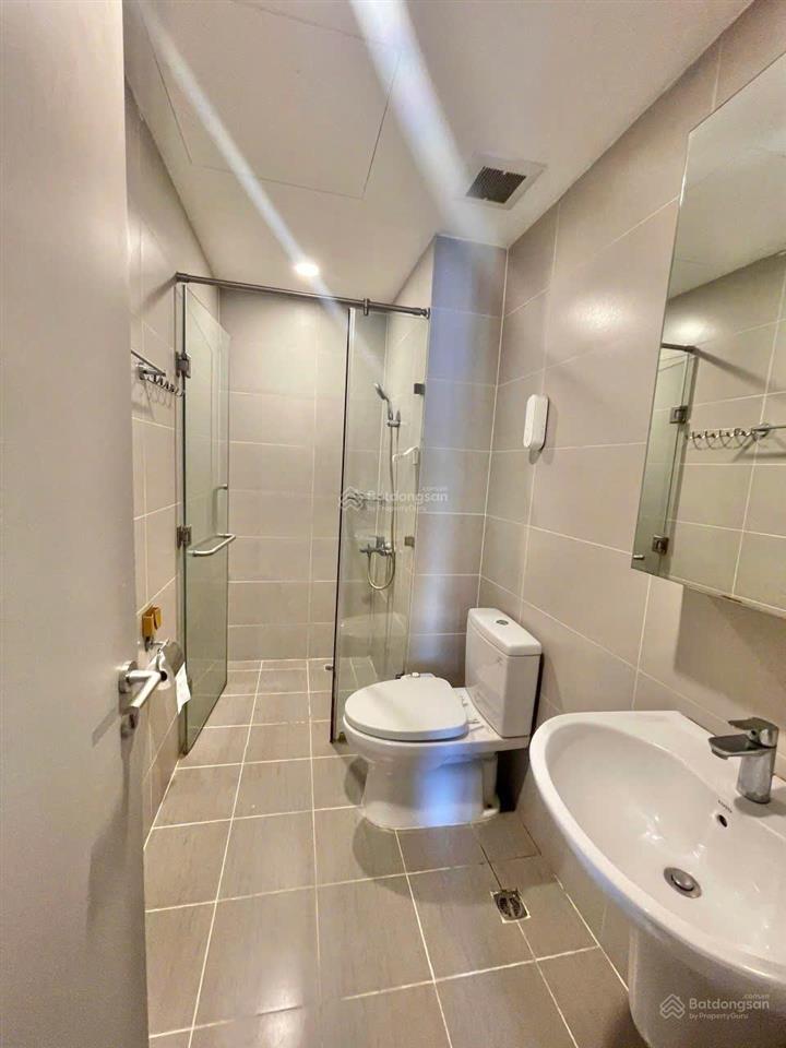 Căn hộ như ảnh đăng  15 triệu, 2pn  1wc, nội thất cơ bản ( bếp,máy lạnh, rèm ), còn vài căn ạ