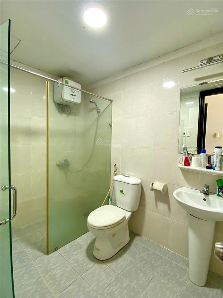 Căn hộ như ảnh  16 triệu , chủ ở lần đầu cho thuê  2pn 2wc  full nt  view xem pháo hoa