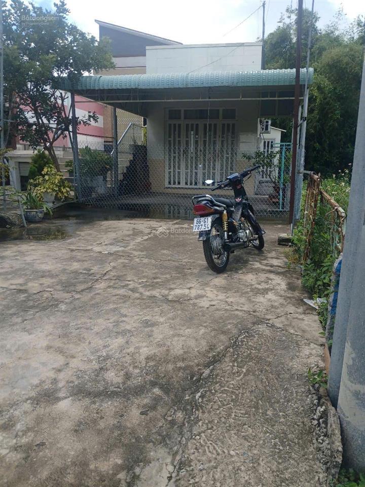 Nhà mặt tiền cần cho thuê kinh doanh shop quần áo, quán cà phê, quán ăn