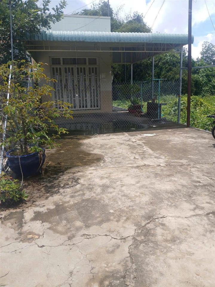 Nhà mặt tiền cần cho thuê kinh doanh shop quần áo, quán cà phê, quán ăn