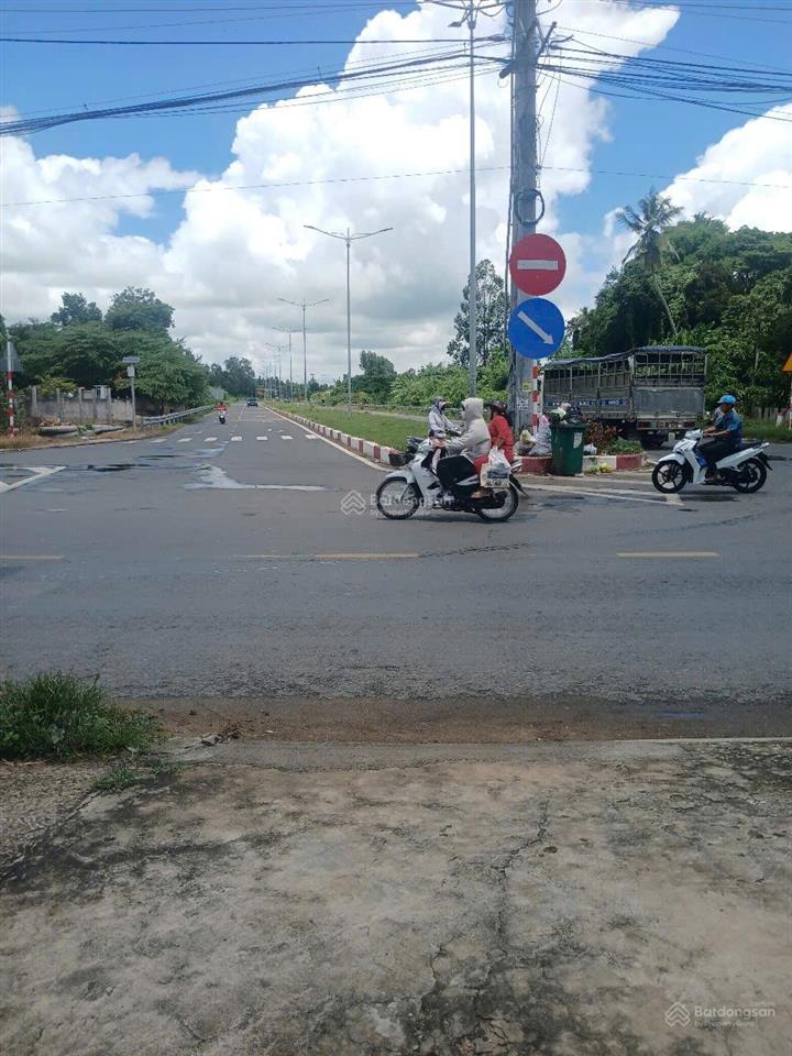 Nhà mặt tiền cần cho thuê kinh doanh shop quần áo, quán cà phê, quán ăn