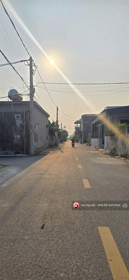 Mặt đường nhựa tại ngũ đoan kiến thụy