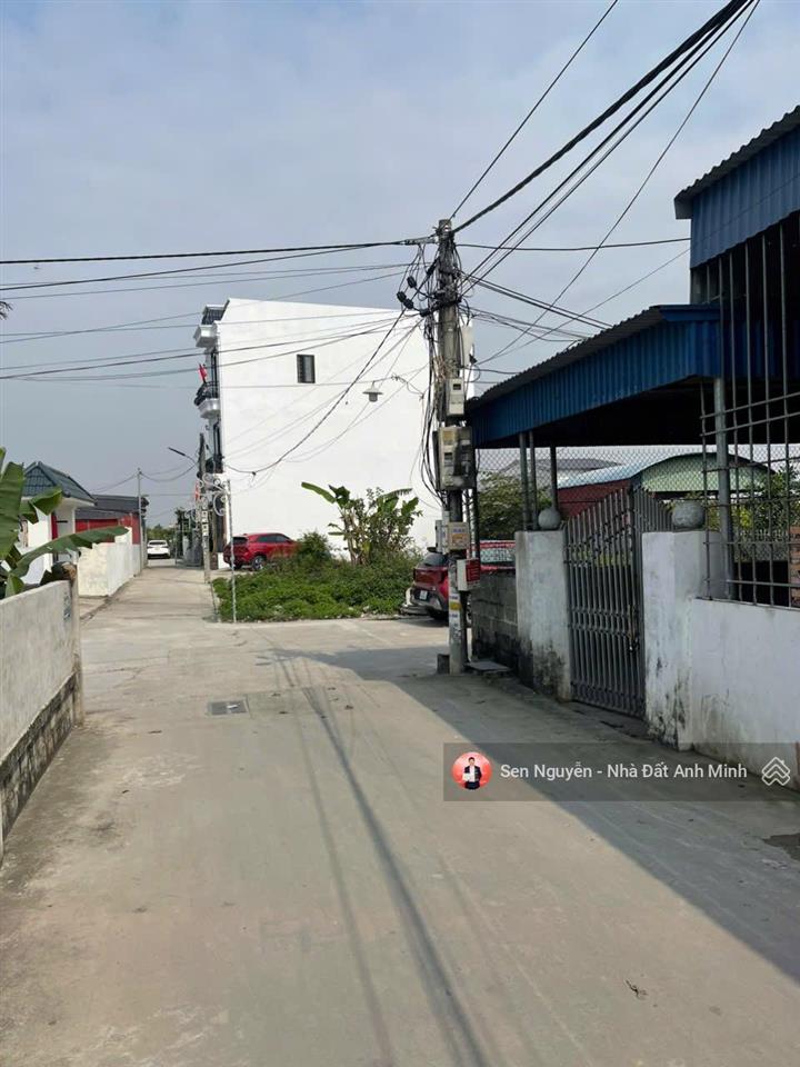 Bán nhà lô góc 2 mặt tiền, ô tô đỗ cửa tại quý kim