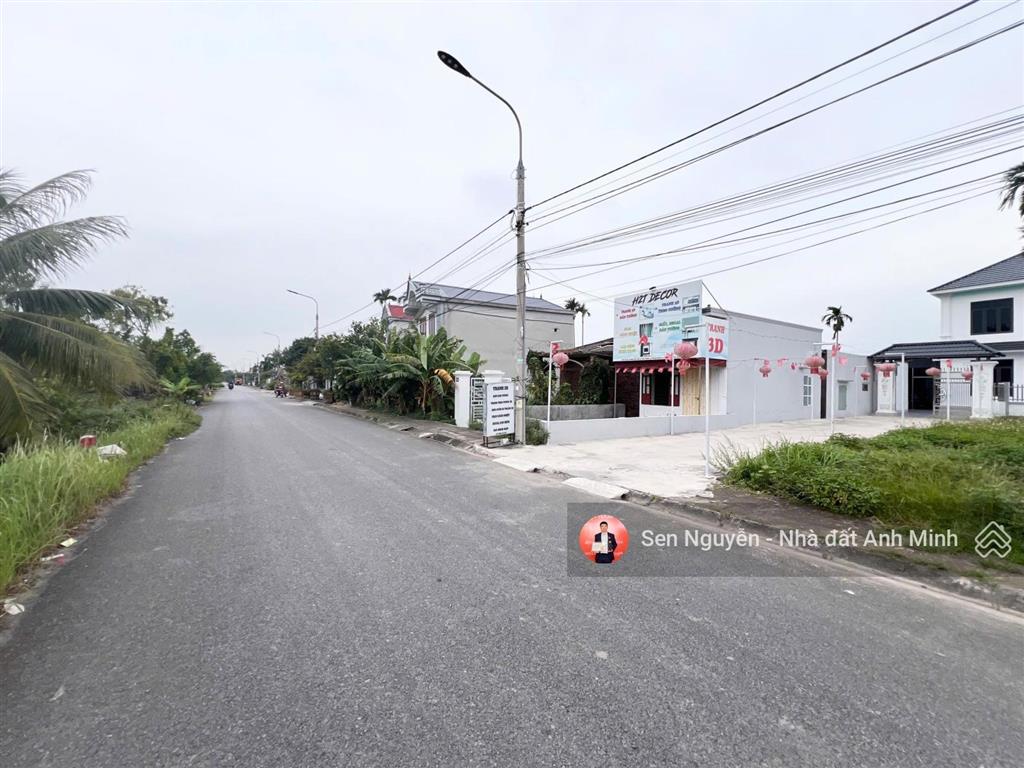 Lô góc đường nhựa view sông he dành cho các bác đại gia đây