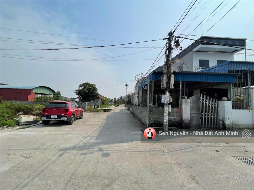 Bán nhà lô góc 2 mặt tiền, ô tô đỗ cửa tại quý kim