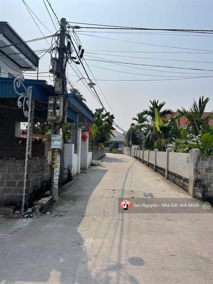 Bán nhà lô góc 2 mặt tiền, ô tô đỗ cửa tại quý kim