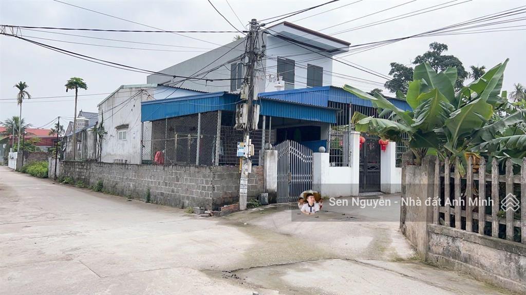 Bán nhà lô góc 2 mặt tiền, ô tô đỗ cửa tại quý kim
