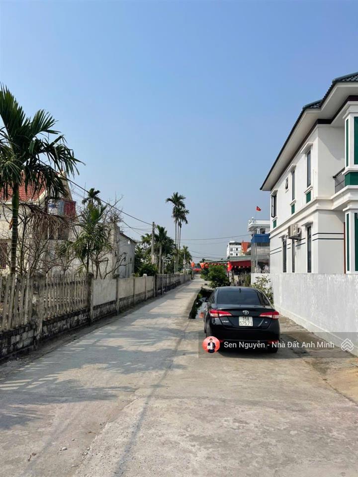 Bán nhà lô góc 2 mặt tiền, ô tô đỗ cửa tại quý kim