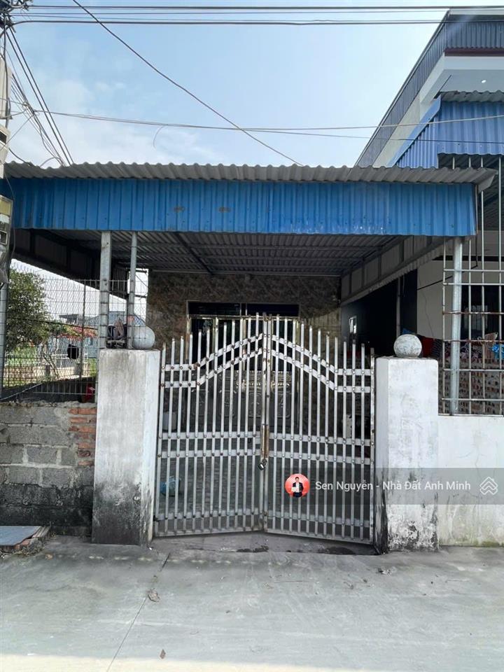 Bán nhà lô góc 2 mặt tiền, ô tô đỗ cửa tại quý kim