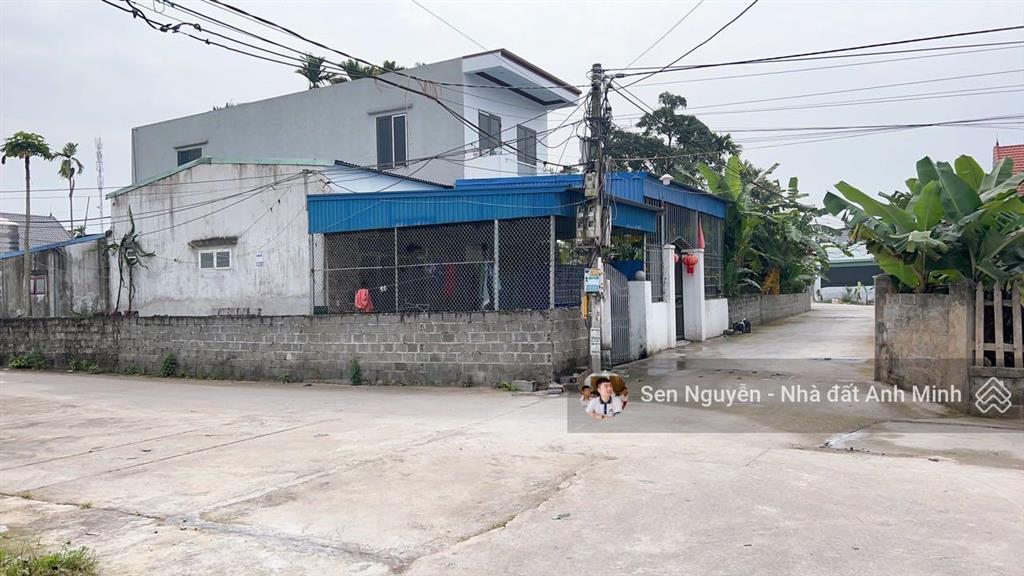 Bán nhà lô góc 2 mặt tiền, ô tô đỗ cửa tại quý kim