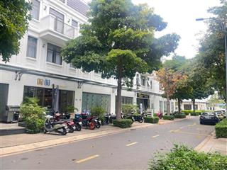 Chính chủ gửi bán căn shophuose mặt tiền đường kinh doanh 105m2 4 tầng sẵn sổ hồng, giá chỉ 9,5 tỷ