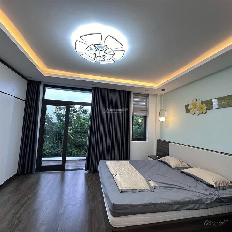 Chính chủ gửi bán căn nhà phố đầy đủ nội thất, xách vali vào ở với giá 7,8 tỷ ở khu đô thị lavida