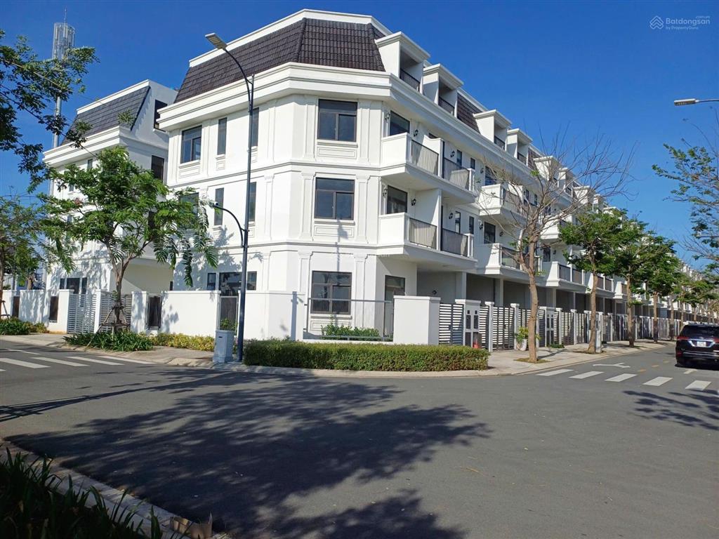 Chính chủ gửi bán căn góc nhà phố lavida 2 mặt tiền, 116,4m2 xây dựng 5x13m giá 12 tỷ sẵn sổ hồng