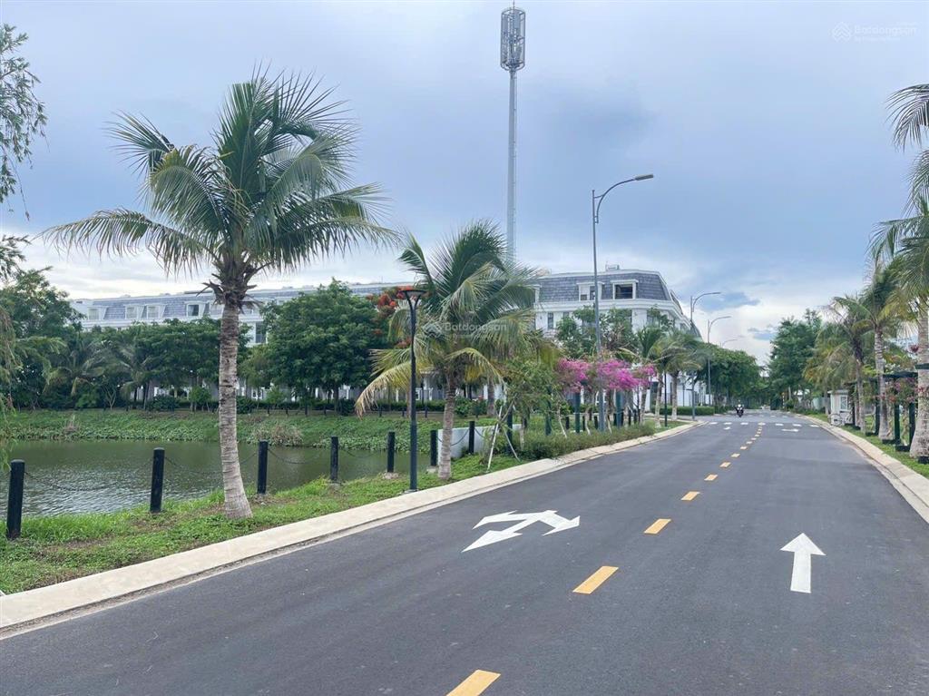 Chính chủ gửi bán nhà phố lk4 đông nam gần hồ 87,5m2 giá 7 tỷ sẵn sổ công chứng ngay