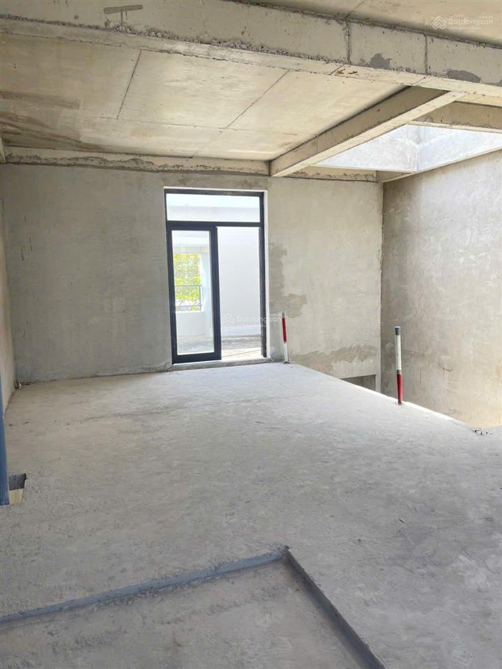 Chính chủ gửi bán nhà phố lk4 đông nam gần hồ 87,5m2 giá 7 tỷ sẵn sổ công chứng ngay