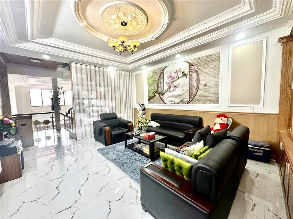 Cạnh công viên gò vấp nguyễn văn lượng  hẻm thông 6m  4.6 x 18  5 tầng  9.3 tỷ gấp bán