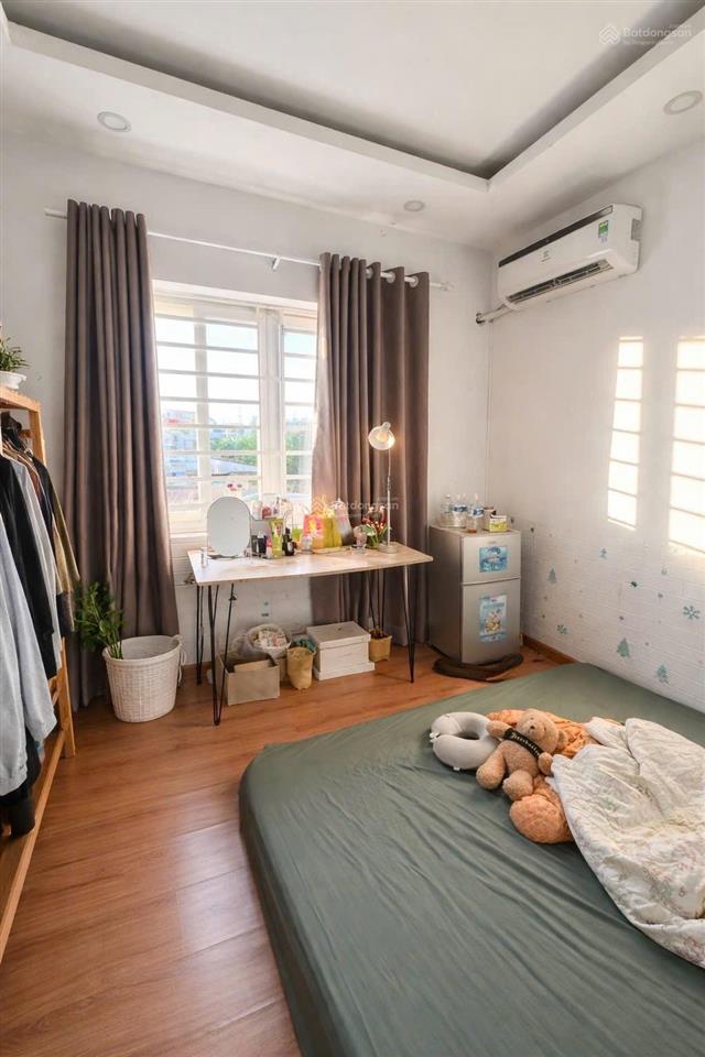 Cạnh chợ bà chiểu  hẻm xe hơi  4 x 16m  4 tầng  chỉ 6,8 tỷ giá hiếm khu vực