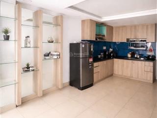 Cạnh chợ bà chiểu  hẻm xe hơi  4 x 16m  4 tầng  chỉ 6,8 tỷ giá hiếm khu vực