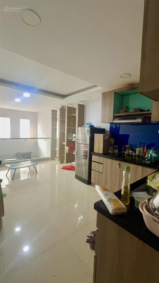 Cạnh chợ bà chiểu  hẻm xe hơi  4 x 16m  4 tầng  chỉ 6,8 tỷ giá hiếm khu vực