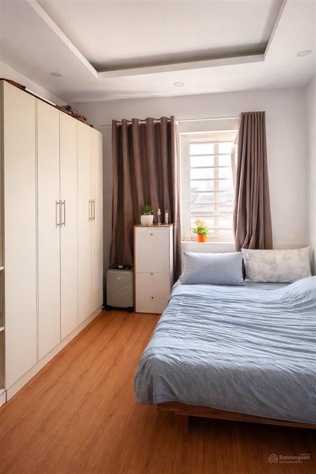 Cạnh chợ bà chiểu  hẻm xe hơi  4 x 16m  4 tầng  chỉ 6,8 tỷ giá hiếm khu vực