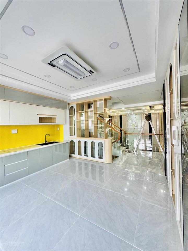 Nguyễn oanh  khu đồng bộ xây mới 2026 đường 6m  4.5 x 15  5 tầng  7.3 tỷ