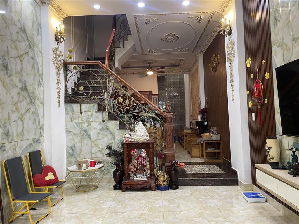 Ngay nguyễn văn lượng vs dương quảng hàm  đường 7m  4 x 18  4 tầng  7.8 tỷ
