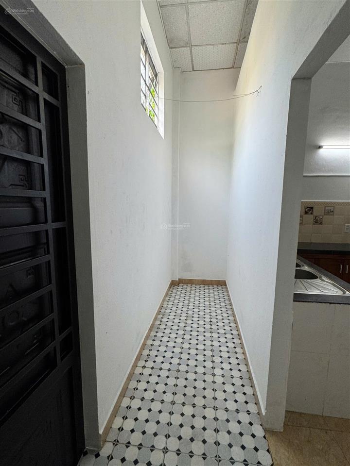 Chính chủ cần bán  hàng hiếm hoà xuân lô sau công viên.