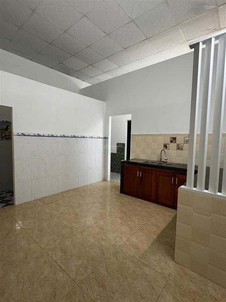 Chính chủ cần bán  hàng hiếm hoà xuân lô sau công viên.