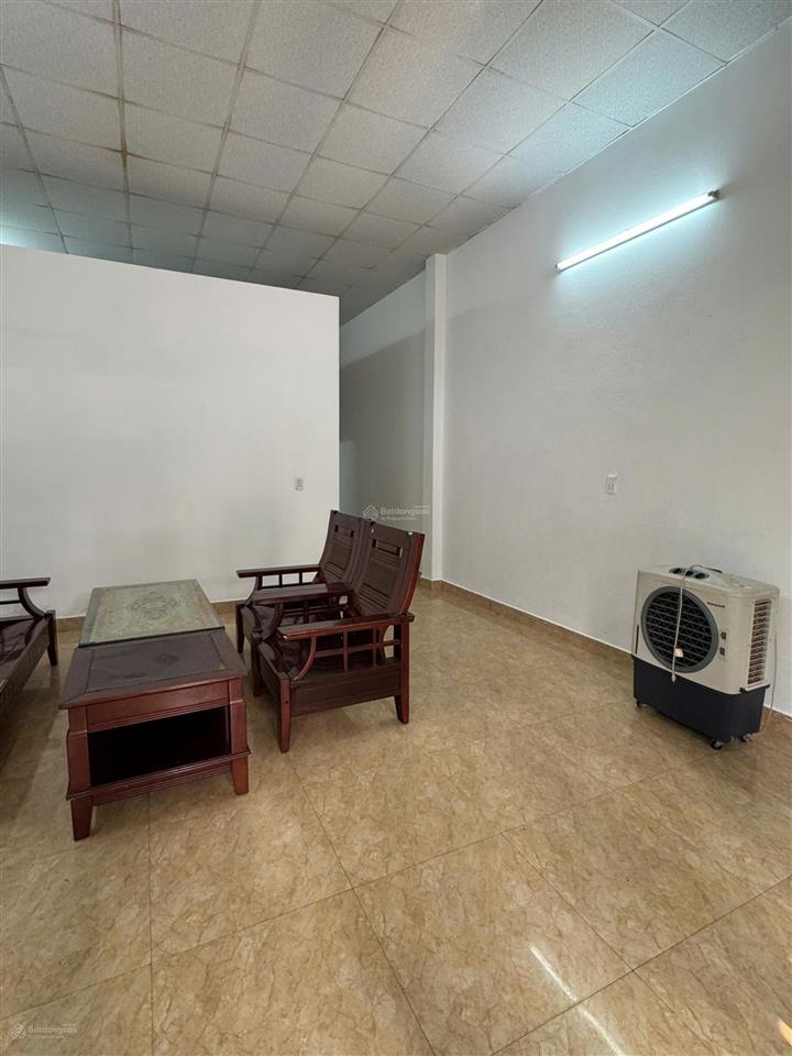 Chính chủ cần bán  hàng hiếm hoà xuân lô sau công viên.