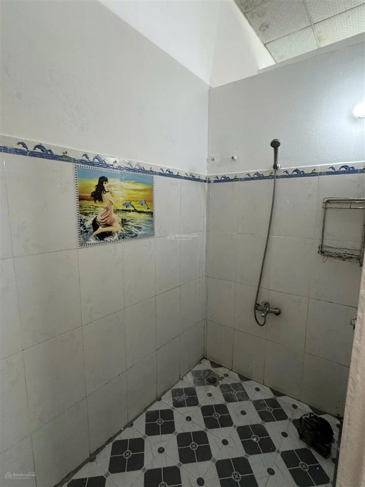 Chính chủ cần bán  hàng hiếm hoà xuân lô sau công viên.