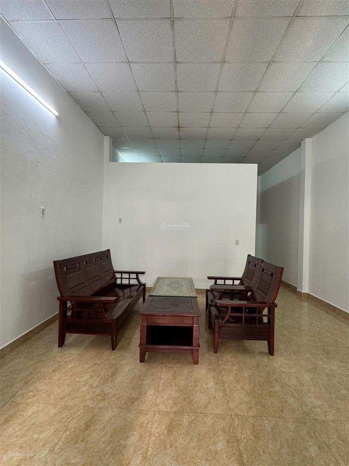 Chính chủ cần bán  hàng hiếm hoà xuân lô sau công viên.