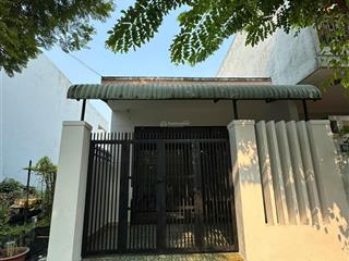 Chính chủ cần bán  hàng hiếm hoà xuân lô sau công viên.