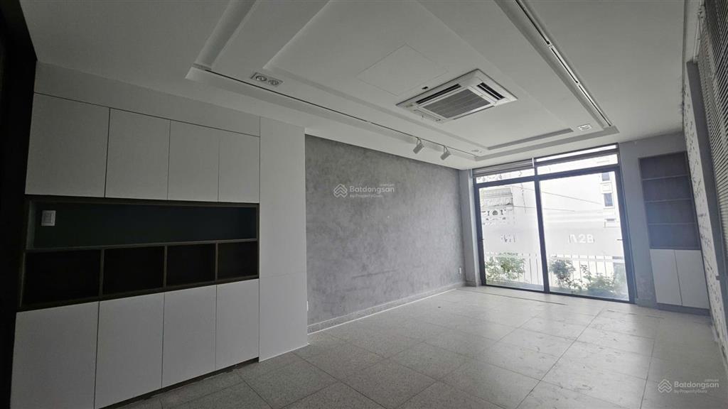 Sàn văn phòng quận 2, thạnh mỹ lợi, tp thủ đức, 8*20m, dtsd 120m2, full nội thất, gần sông sài gòn