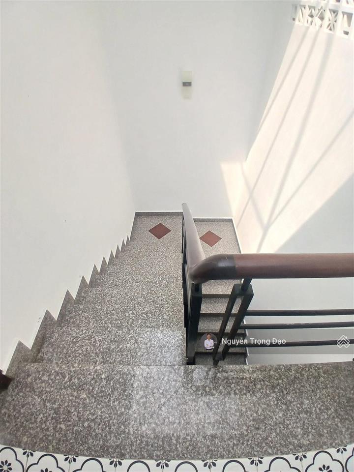 Cho thuê nhà 1 trệt 3 lầu, 89.25m2, thạnh mỹ lợi, quận 2, 5.1*17.5m, có thang máy, điều hòa âm trần